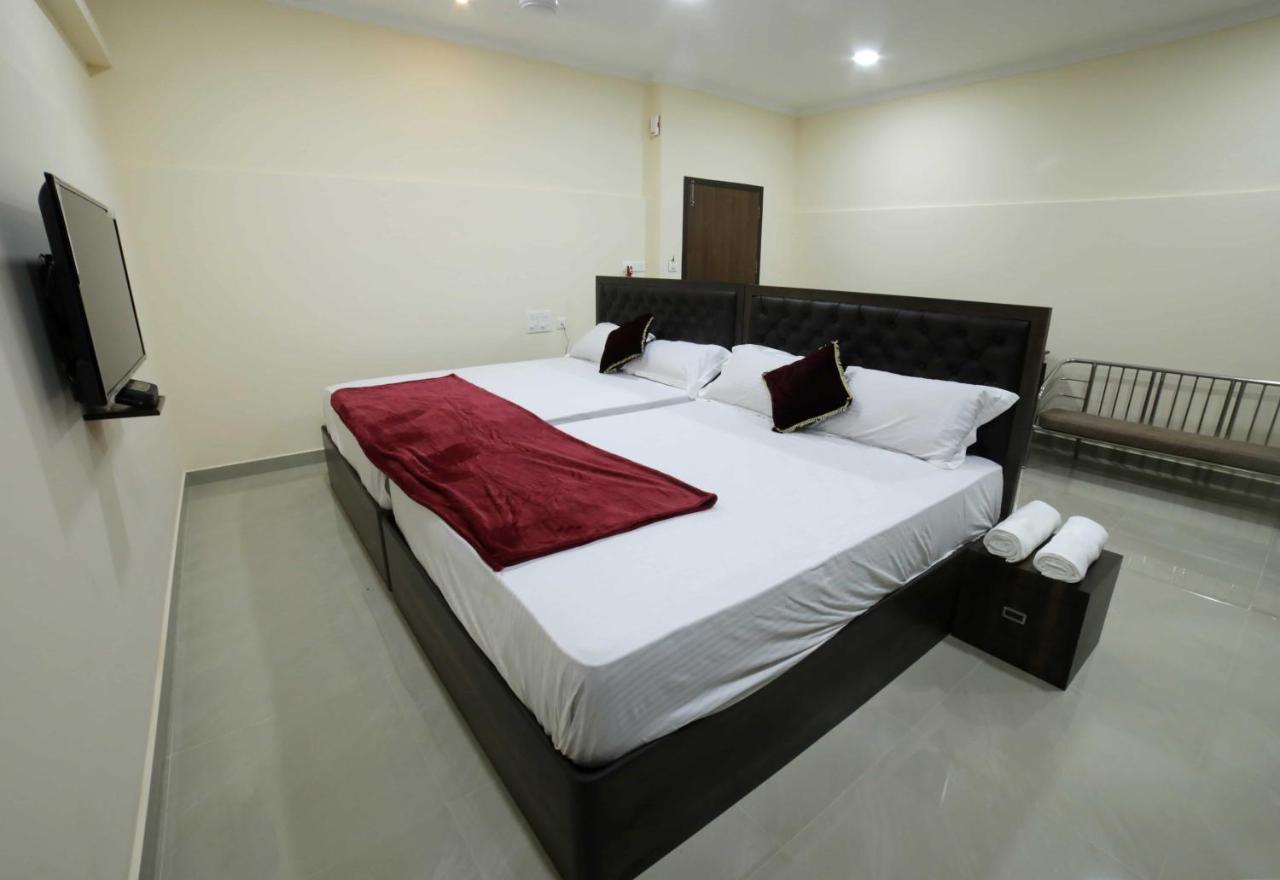 Апарт отель Shivalaya Residency Thrissur Экстерьер фото